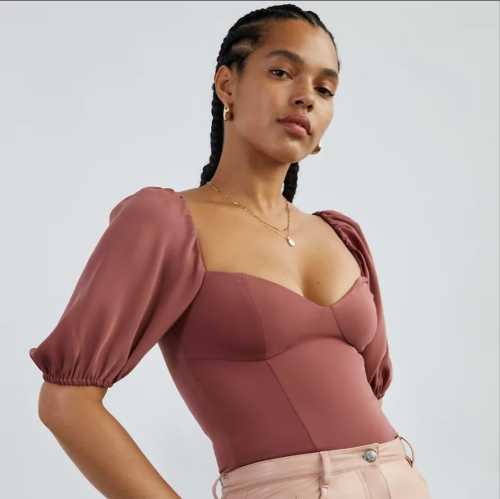 Barbie 💅Aritzia Wilfred Novella Short Puff Sleeve Top Blouse
